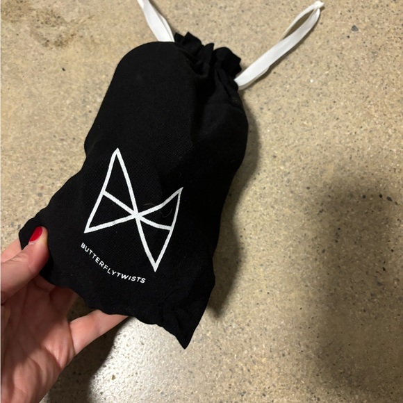 Packable Flats—butterfly twists - Picture 2 of 6